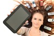 femme avec une tablette tactile