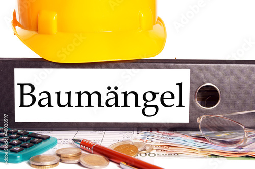 Photo: Aktenordner und Schutzhelm - Baumängel Aktenordner und Schutzhelm - Baumängel