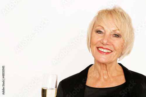 Photo: Frau in den Goldenen Jahren Frau in den Goldenen Jahren