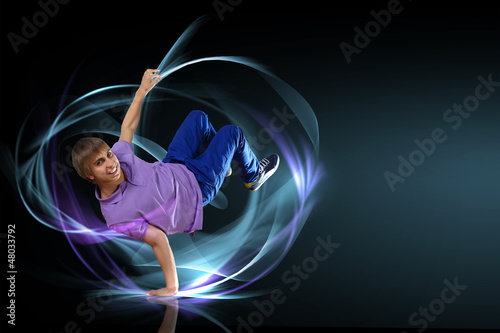 Photo: Modern style dancer Modern style dancer