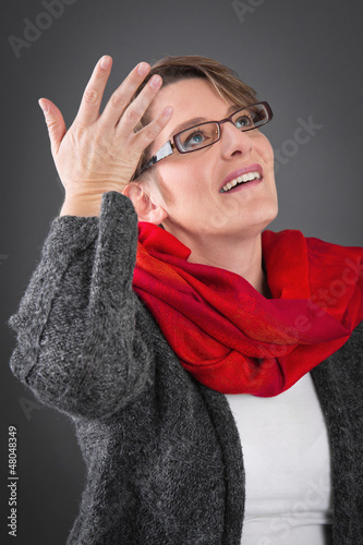 Photo: Junge Frau träumt Junge Frau träumt