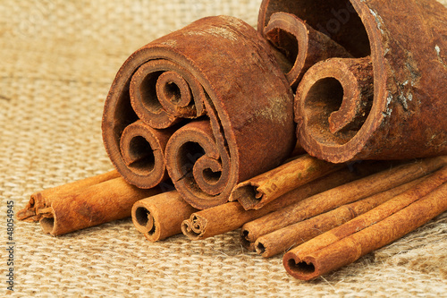 Photo: Cinnamon sticks on burlap Cinnamon sticks on burlap