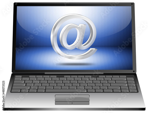 Photo: Laptop mit E-mail Symbol Laptop mit E-mail Symbol