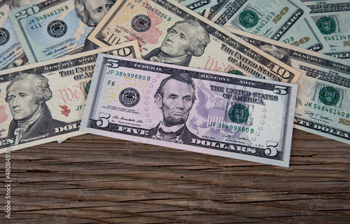 Photo: Dollar Noten auf Holz I Dollar Noten auf Holz I