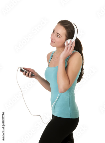 Photo: junge Frau hört Musik junge Frau hört Musik