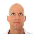 Photo: Attraktiver Mann schaut nach oben Attraktiver Mann schaut nach oben