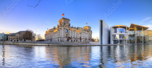 Photo: Berliner Reichstag als Panoramafoto Berliner Reichstag als Panoramafoto