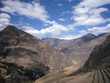 Peruanische Berglandschaft mit Inka Terassen