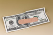 Dollar Geldscheine mit einem Heftpflaster