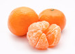 Foto: Orange tangerines isolated on a white Orange tangerines isolated on a white