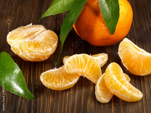Photo: Mandarine mit Blätter Mandarine mit Blätter