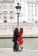 Dating couple in Paris
