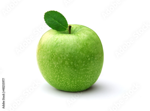 Photo: grüner apfel auf weiß; Granny Smith. grüner apfel auf weiß; Granny Smith.