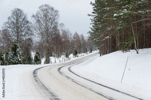 Photo: Verschneite Straße in Schweden Verschneite Straße in Schweden