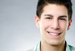 Foto: Portrait of cheerful young man Portrait of cheerful young man