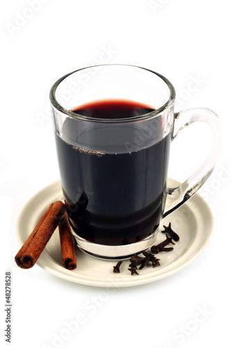 Photo: Vin chaud cannelle et clous de girofle Vin chaud cannelle et clous de girofle