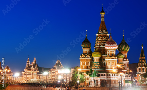 Fototapeta Night view of Red Square and Saint Basil s Cathedral in Moscow
