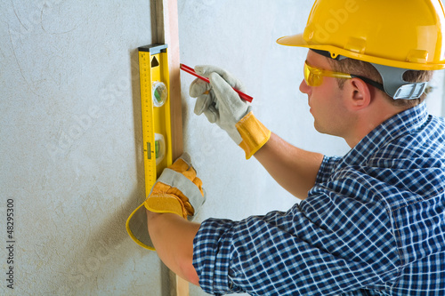 Photo: a contractor do layring a contractor do layring