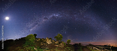 Photo: Voie lactée depuis les hauteurs de la Réunion Voie lactée depuis les hauteurs de la Réunion