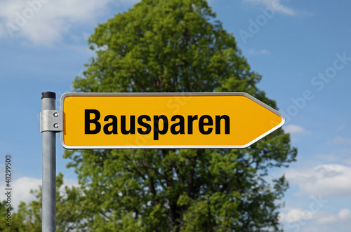 Photo: Pfeil mit Baum BAUSPAREN Pfeil mit Baum BAUSPAREN
