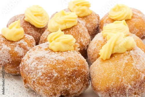 Photo: bombe fritte alla crema bombe fritte alla crema