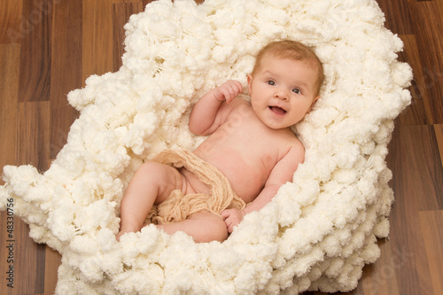 Photo: baby im korb baby im korb