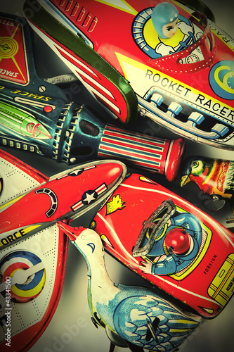 Photo: tin toys tin toys