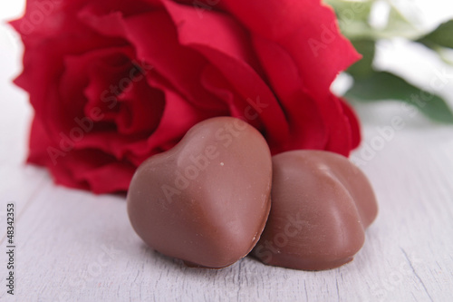 Photo: chocolates and red rose chocolates and red rose
