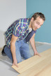 Foto: Verlegen von Laminat Verlegen von Laminat