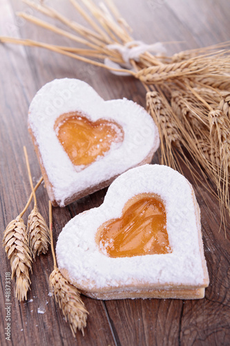 Photo: heart shape biscuit heart shape biscuit