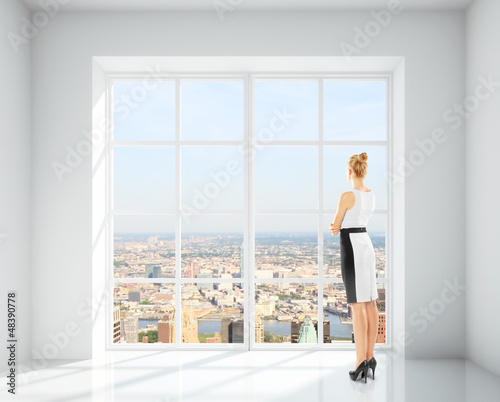 Photo: woman in office woman in office