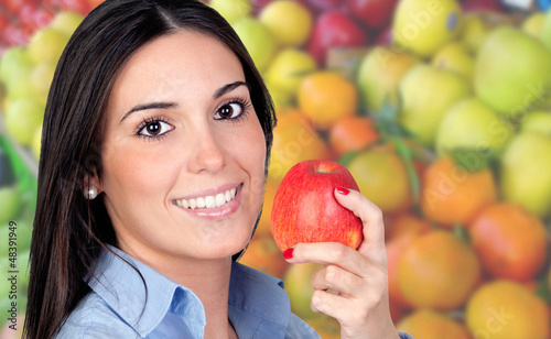 Photo: Beautiful girl in the grocery Beautiful girl in the grocery