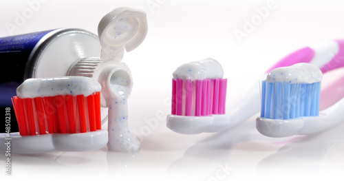 Photo: Cepillos dentales. Cepillos dentales.