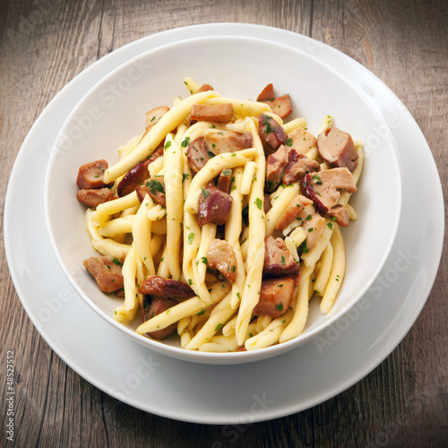 Photo: piatto di pasta ai funghi piatto di pasta ai funghi