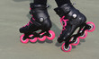 Patines en linea de color rosa