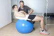 Physiotherapeut mit Patient