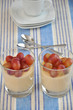 Pudding im Glas mit Weintrauben
