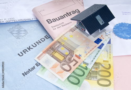 Photo: Hauskauf: Unterlagen und Finanzen Hauskauf: Unterlagen und Finanzen