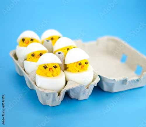 Photo: 6 oeufs frais 6 oeufs frais