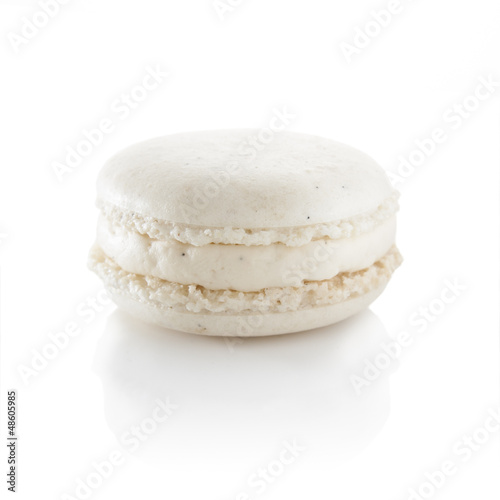 Photo: Vanilla macaroon Vanilla macaroon