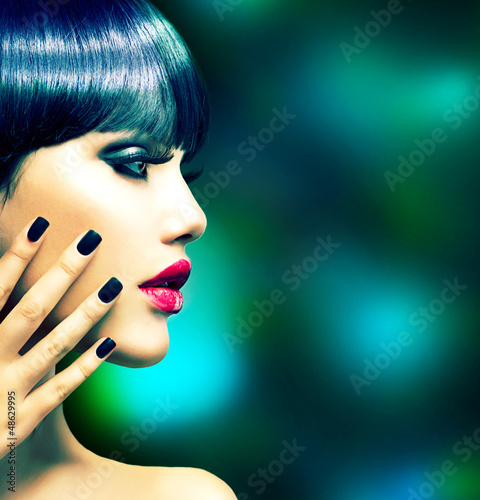 Photo: Fashion Woman Profile Portrait. Vogue Style Model Fashion Woman Profile Portrait. Vogue Style Model