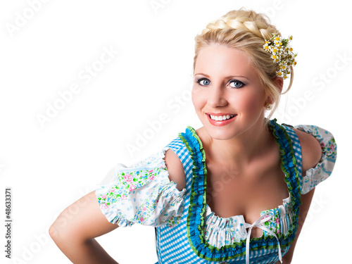 Photo: junge blonde Frau im Dirndl junge blonde Frau im Dirndl