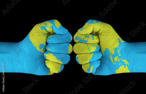 Photo: Map painted on hands Map painted on hands