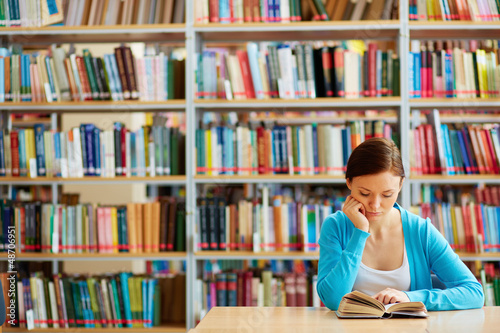 Photo: Reading girl Reading girl