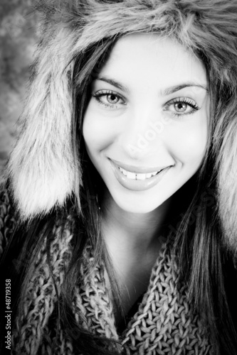Photo: ritratto di donna - woman winter portrait ritratto di donna - woman winter portrait