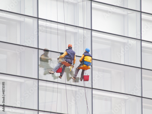 Photo: people working in clean crystals people working in clean crystals