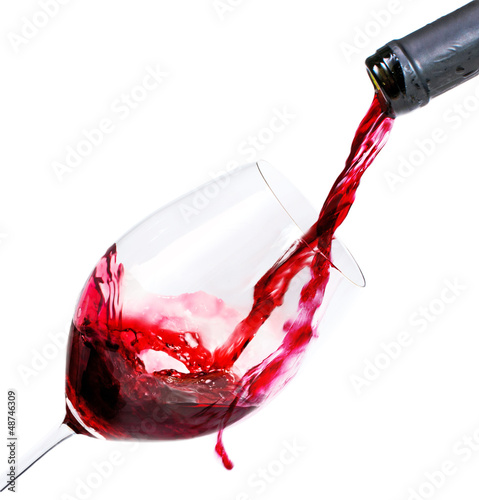 Photo: Rotwein in Glas einschenken Rotwein in Glas einschenken