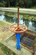 Canal de riego, compuerta para agua de regadío Canal de riego, compuerta para agua de regadío