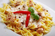 Foto: Pasta Nudeln mit Soße und Tunfisch close Up Pasta Nudeln mit Soße und Tunfisch close Up