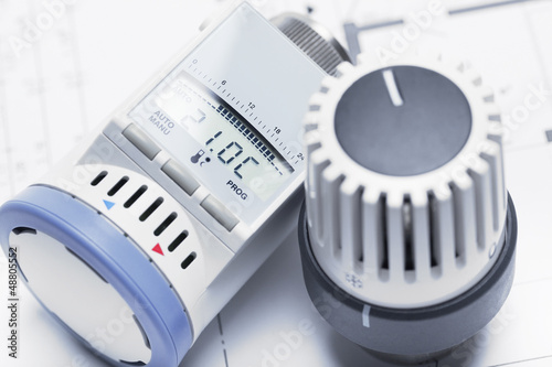Photo: Heizungsregler konventionell & Thermosthat Heizungsregler konventionell & Thermosthat